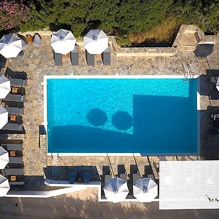 Hotel Akrotiri 3*