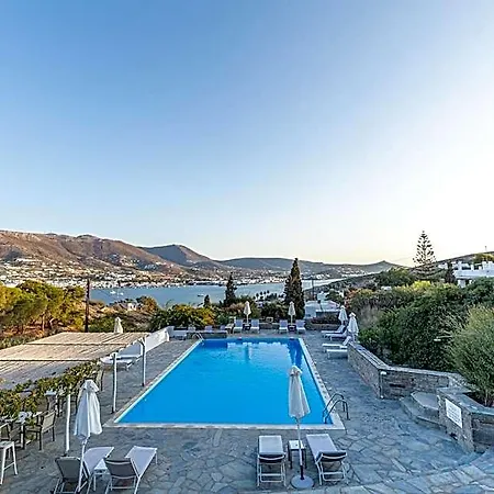 Akrotiri Hotel Krotiri
